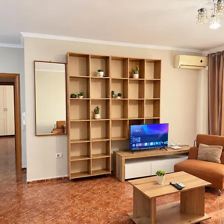Appartement 2br L Big Balcony L Free Parking *